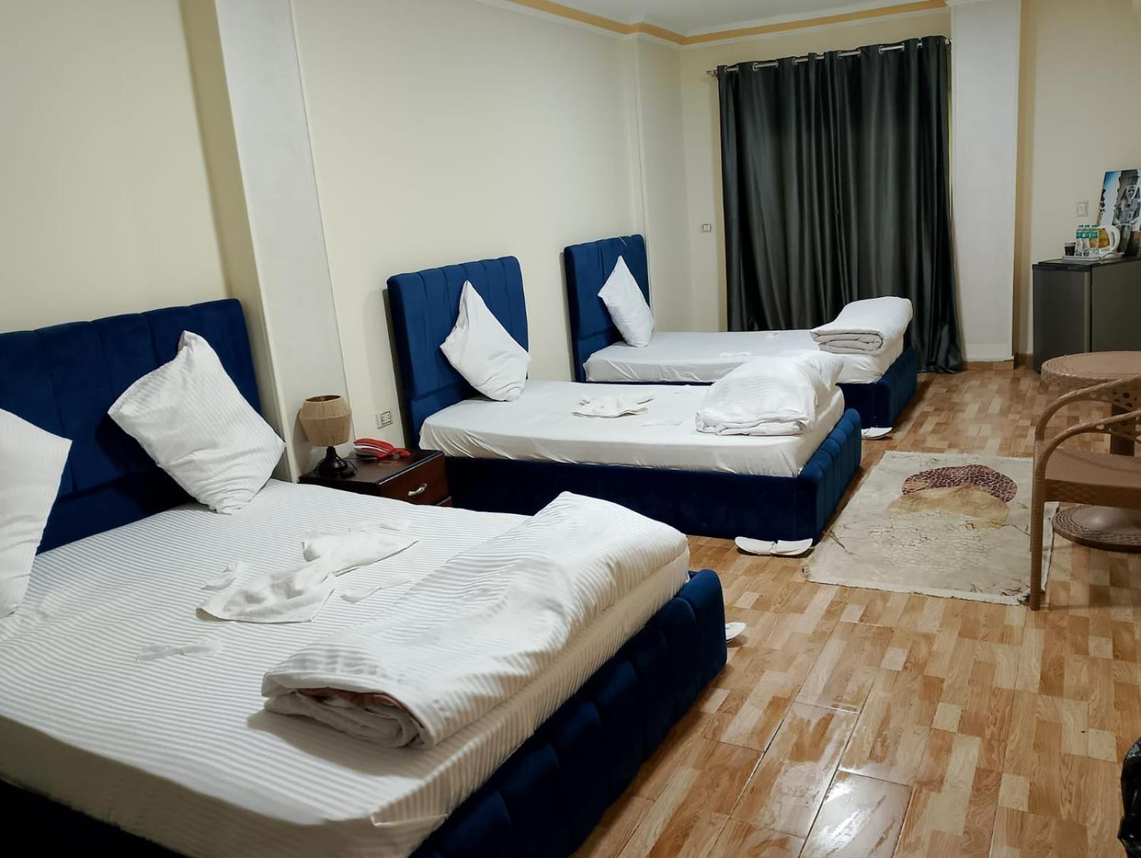 Pyramid Stars Inn Nazlet el-Sîsi Exterior foto